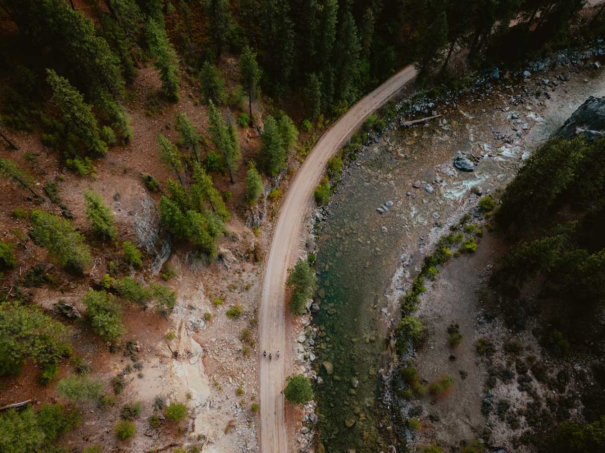 trveling next to river