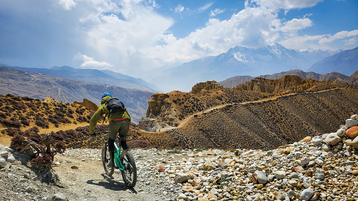 mountain biking in nepal