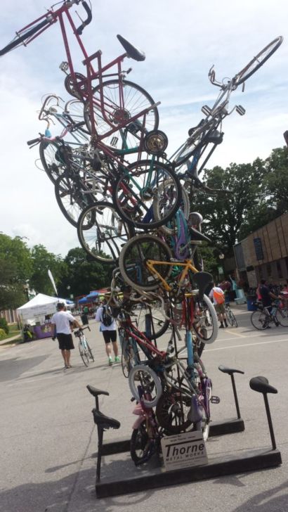 Bike statue in Parkersburg