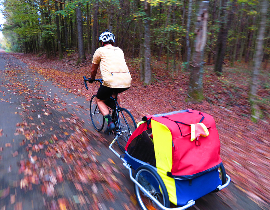 Bicycle-trail-with-baby-trailer