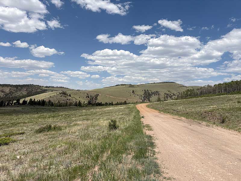 Gravel roads and grand vistas north of Cotopaxi